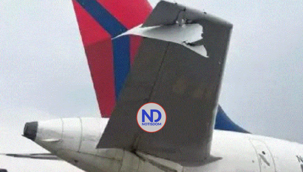 Dos aviones se impactan al rodar en pistas de aeródromo de Ciudad de México 2 Dos aviones se impactan al rodar en pistas de aeródromo de Ciudad de México