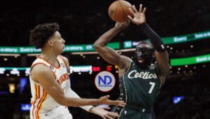 Brown anota 29; Celtics abren serie venciendo a Hawks