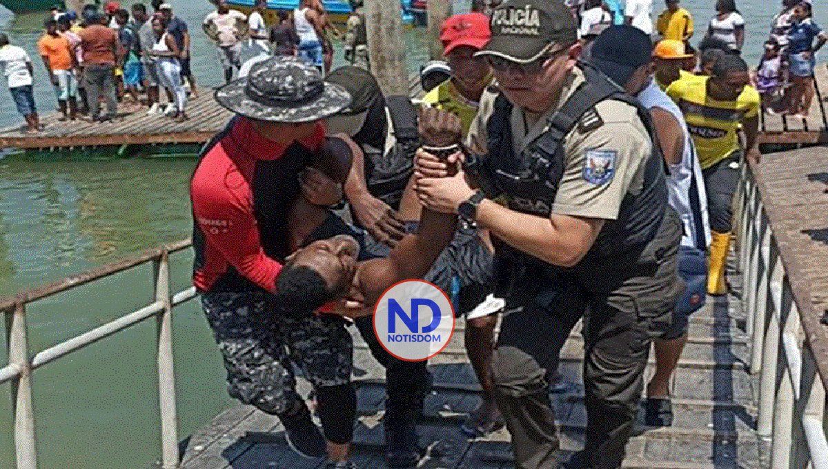 Treinta atacantes matan a tiros a 9 personas en un puerto de Ecuador