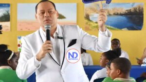 Causa euforia charla de Franklin Mirabal en La Romana