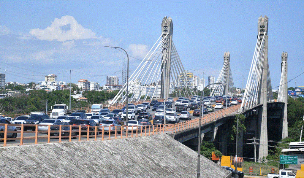 PUENTE DUARTE 6 MOPC inicia reparación del puente Duarte por tercera vez en menos de seis meses