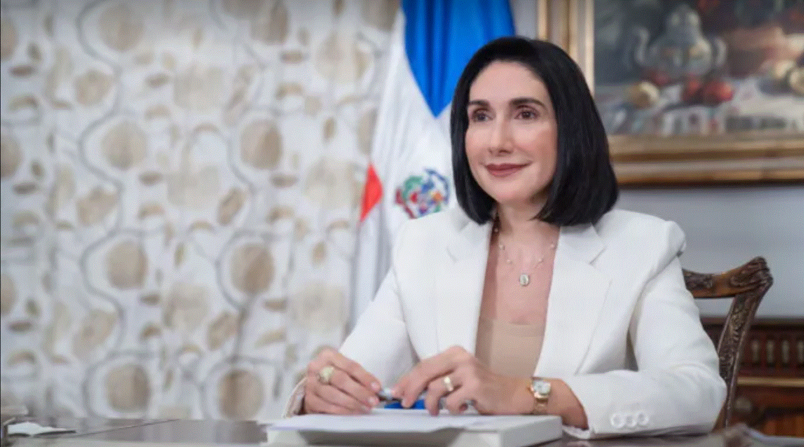 Diputado PRM sugiere a Abinader designar a Raquel Arbaje ministra de la Mujer