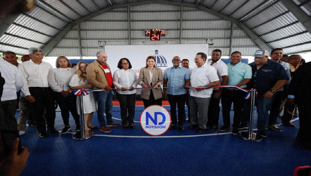 Gobierno entrega polideportivos en Higüey, El Seibo y Hato Mayor