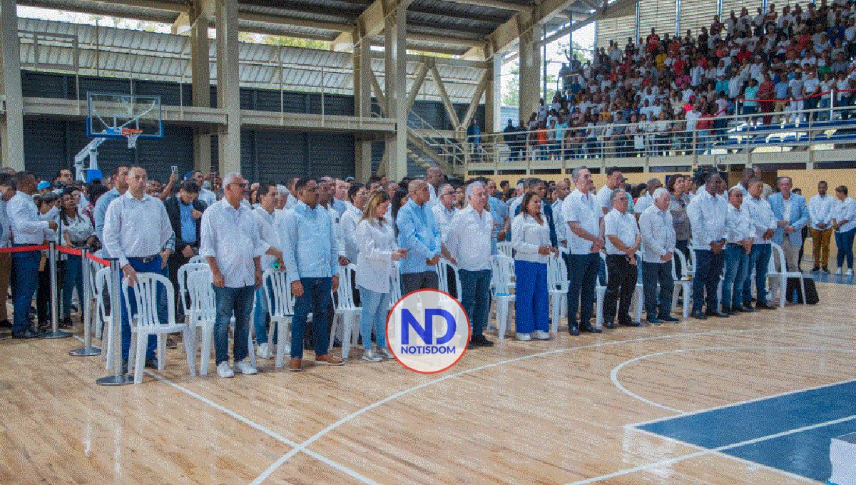 Abinader entrega apartamentos, polideportivo y pabellón wushu