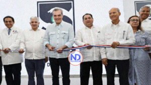 Abinader entrega Emergencia y remozamiento hospital Villa González