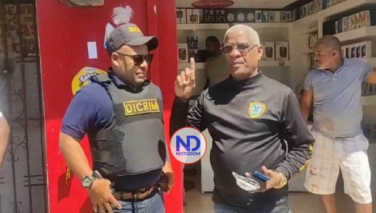 Frustran intento de atraco en tienda de celulares en La Romana