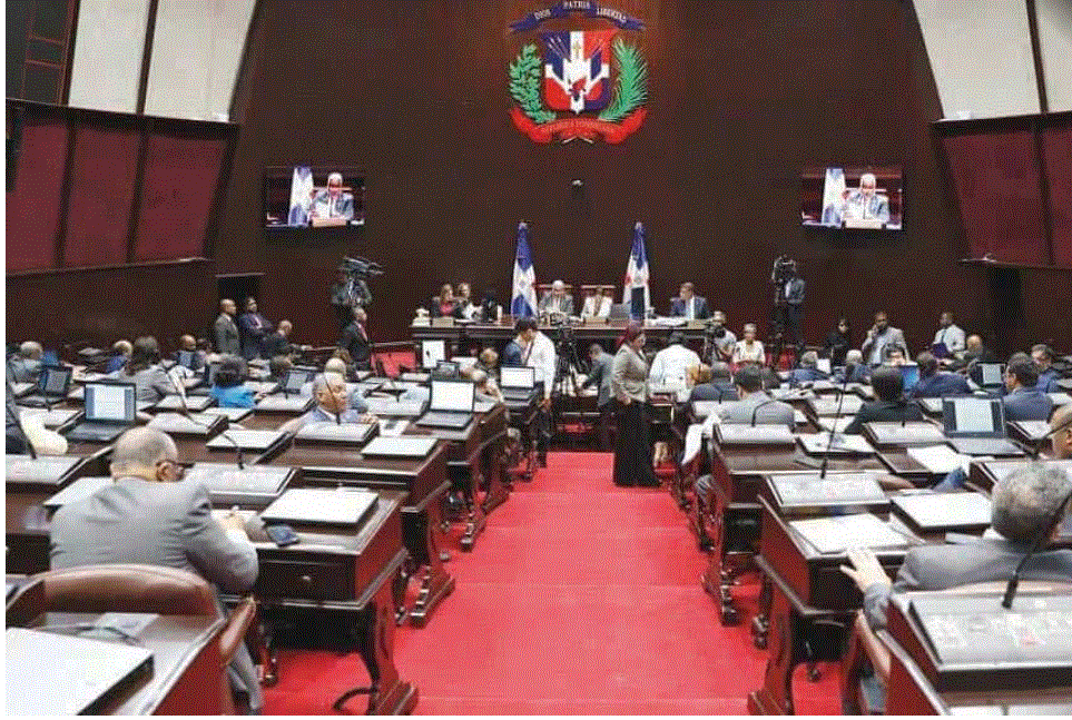 CAMARA DE DIPUTADOS 11 Congresistas proponen un sistema de pensiones público y uno privado