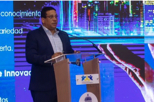 Abinader dice en actual gobierno «siempre habrá transparencia» 4 CARLOS PIMENTEL 4 Abinader dice en actual gobierno «siempre habrá transparencia»