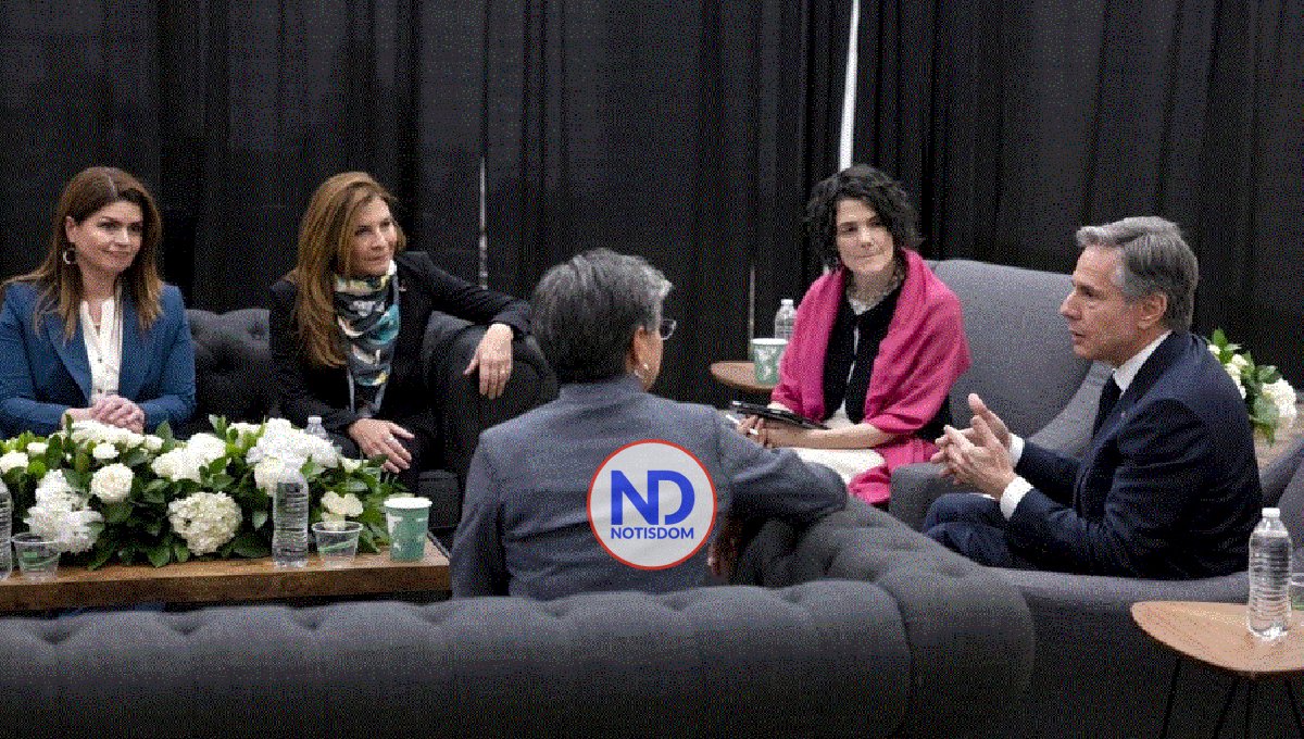 Carolina Mejía se reúne con el secretario de Estado de los EE.UU.