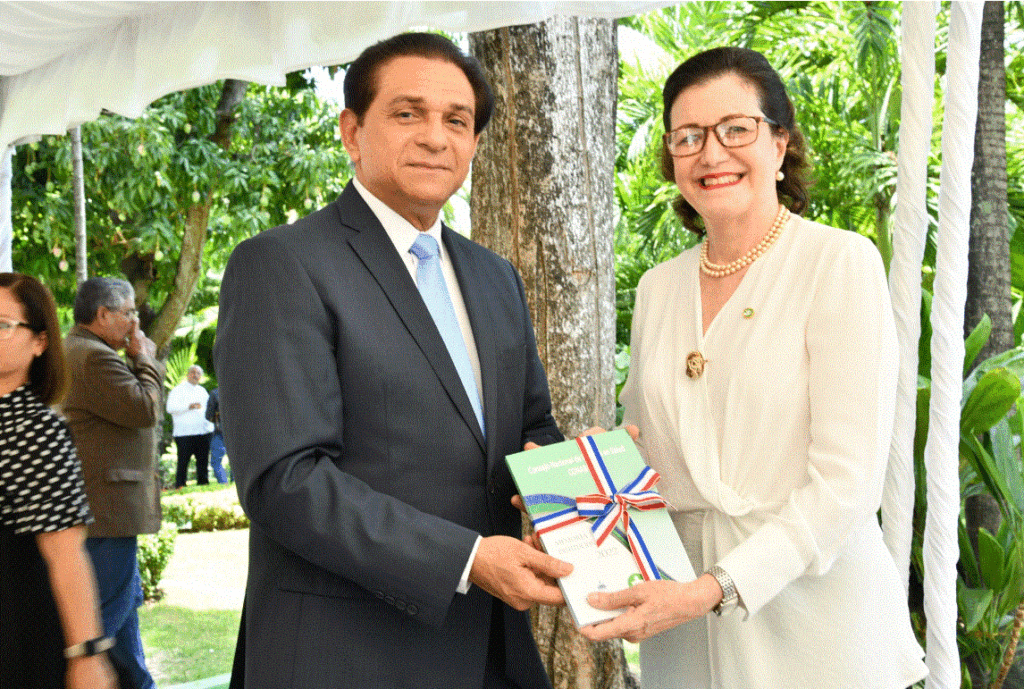 Ministro de Salud Pública dice Covid quedará como enfermedad endémica 4 DANIEL RIVERA 67 Ministro de Salud Pública dice Covid quedará como enfermedad endémica