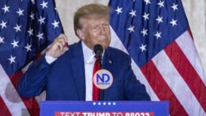 Fiscal concluye no se debió investigar Trump por trama rusa