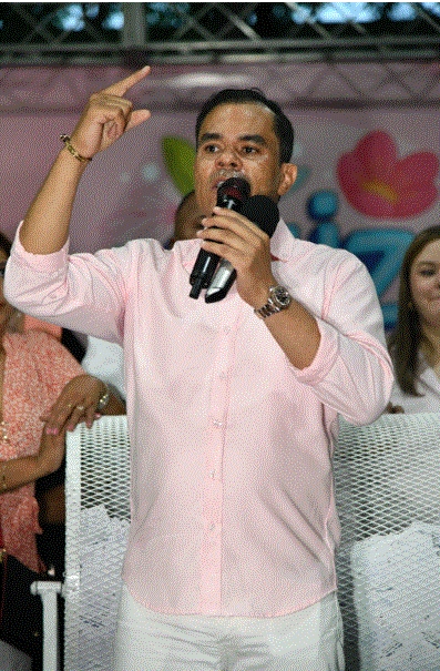 ELIAS BAEZ 1 Diputado Elías Báez realiza fiesta con sorteo de vehículo a madres de SDO