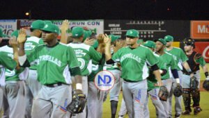 Estrellas contratan cubano Josué Pérez como entrenador de bateo