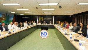 Gobernador BC destaca fortaleza economía RD ante diplomáticos