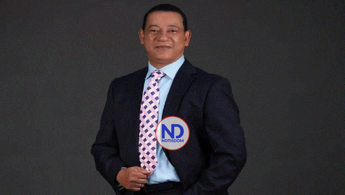 Franc Rosario anuncia su candidatura presidencial por Alianza País