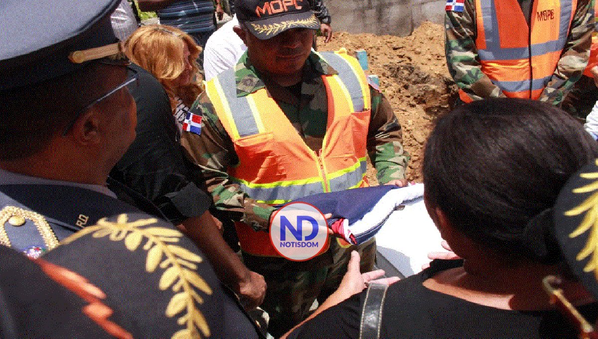 Dan el último adiós a mayor de la Policía ultimado por compañero