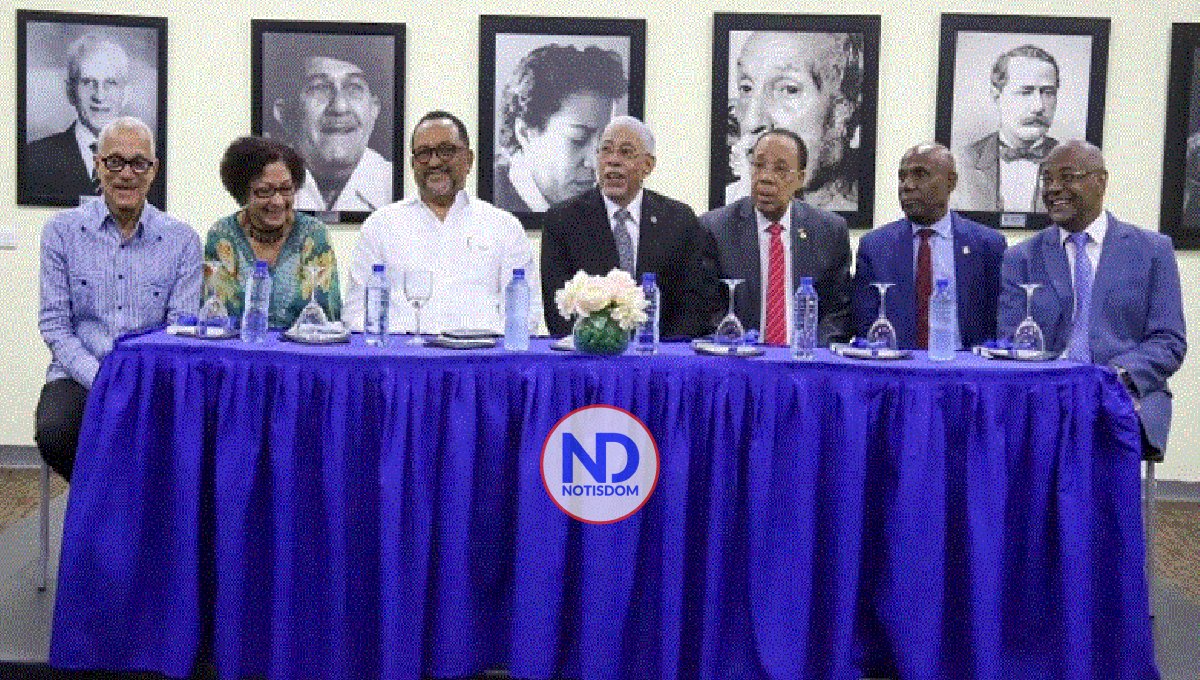 Juan TH presenta libro “Justicia y Corrupción”, prólogo de Abinader