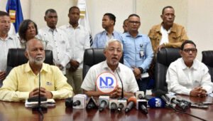 Maestros paralizan hoy escuelas dominicanas exigiendo aumento