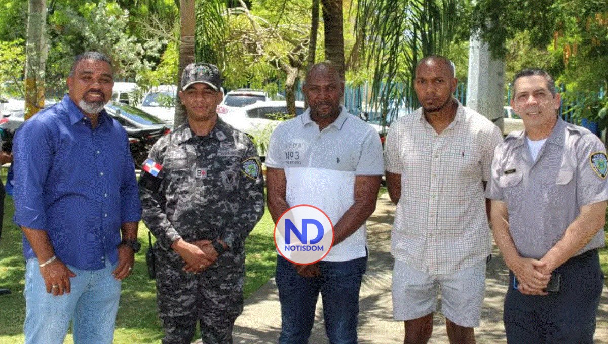 PN investiga a más de 30 limpiavidrios por agresión contra camarógrafo