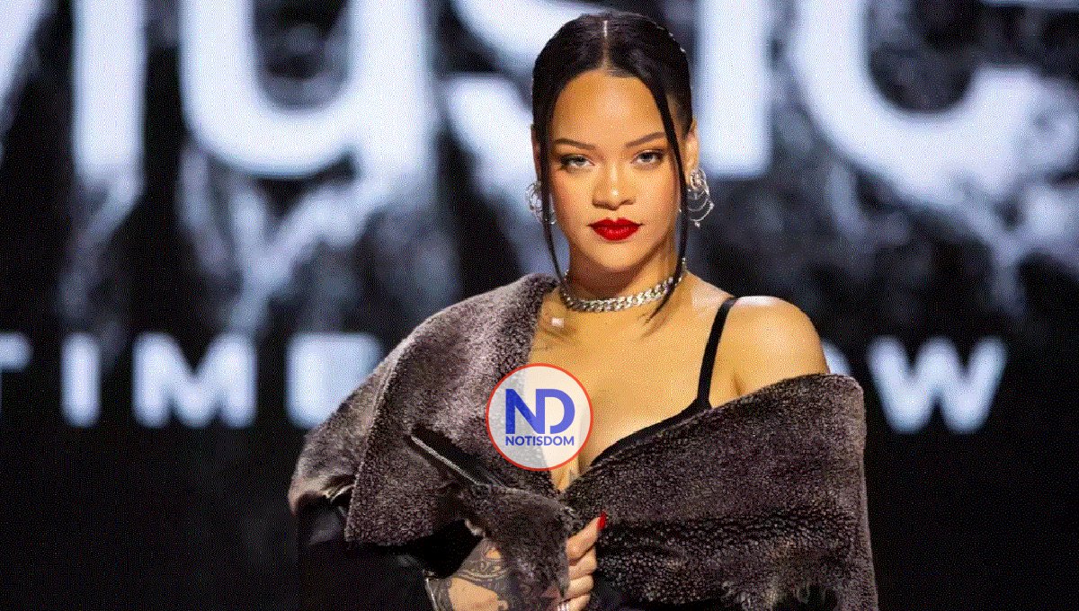 Rihanna deslumbra con una sesión íntima de su primer embarazo 2 Rihanna deslumbra con una sesión íntima de su primer embarazo