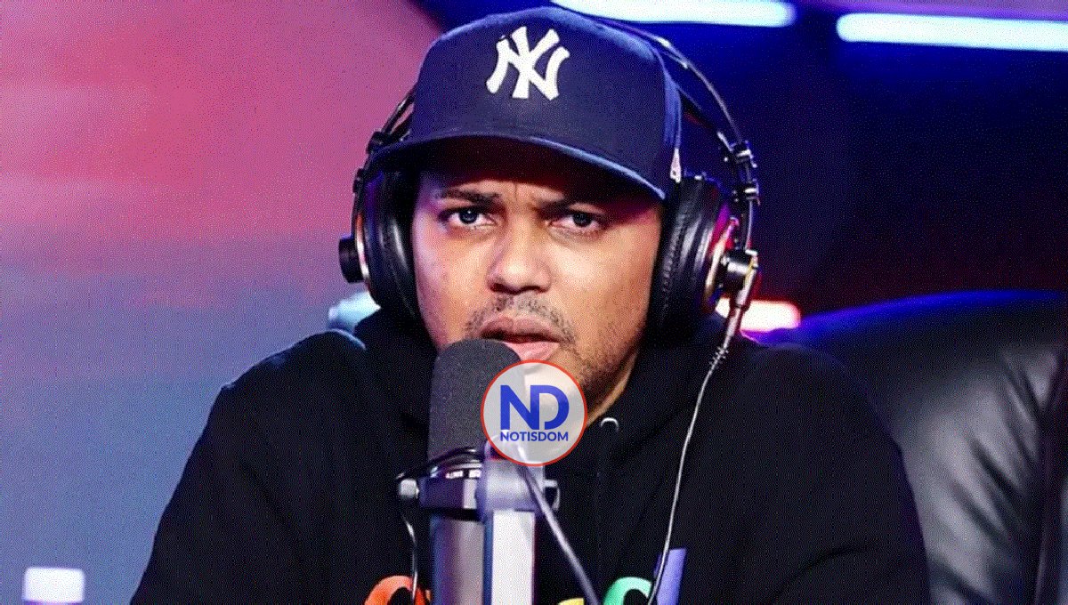 Citan a Santiago Matías por contenidos en su canal de YouTube