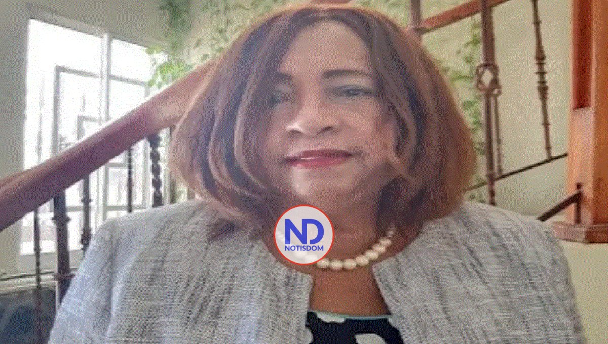 Suspenden a directora provincial de Salud que amenazó con cancelar empleadas