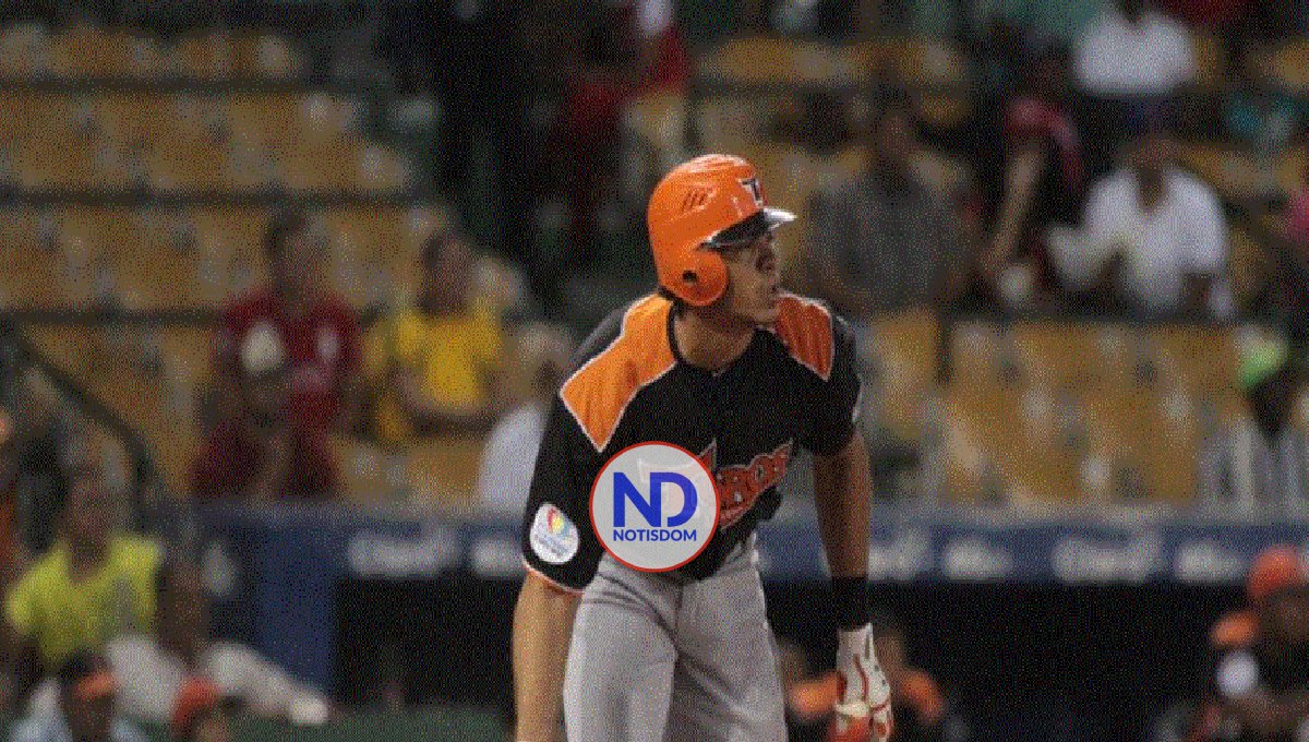 Gigantes firman agentes libres Steven Moya y Ernesto Jaquez