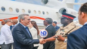 Presidente Abinader llega a Bahamas para participar en reunión de CARICOM