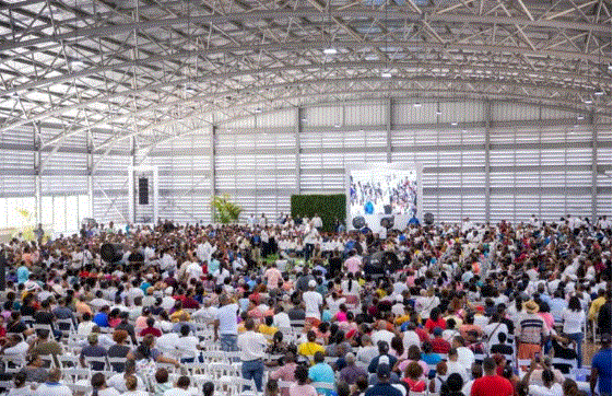 ABINADER 548 Presidente Abinader entrega 2,401 certificados título en La Ciénaga