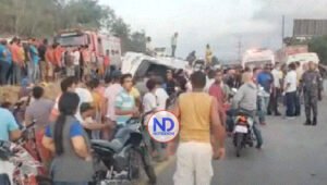 Cinco muertos y 28 heridos al virarse un autobús en La Vega