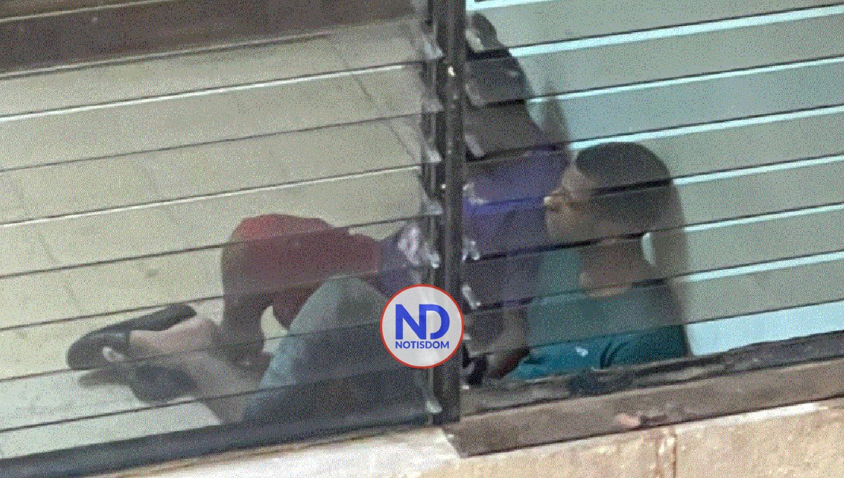 Agentes DNCD y la PN allanan propiedades Santiago y La Vega
