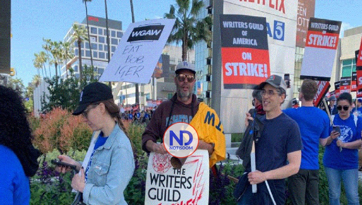 Los guionistas de Hollywood cumplen un mes en huelga y sin visos de llegar a un acuerdo 2 Los guionistas de Hollywood cumplen un mes en huelga y sin visos de llegar a un acuerdo