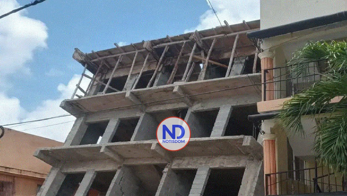 «Graves vicios de construcción» habrían causado colapso de edificio en San Cristóbal según Osiris De León