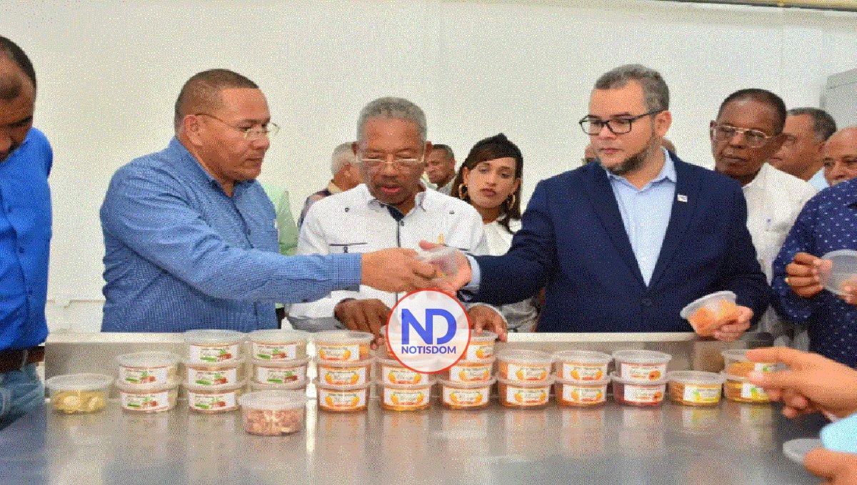 FEDA inaugura en Azua moderno laboratorio deshidratación de frutas 2 FEDA inaugura en Azua moderno laboratorio deshidratación de frutas