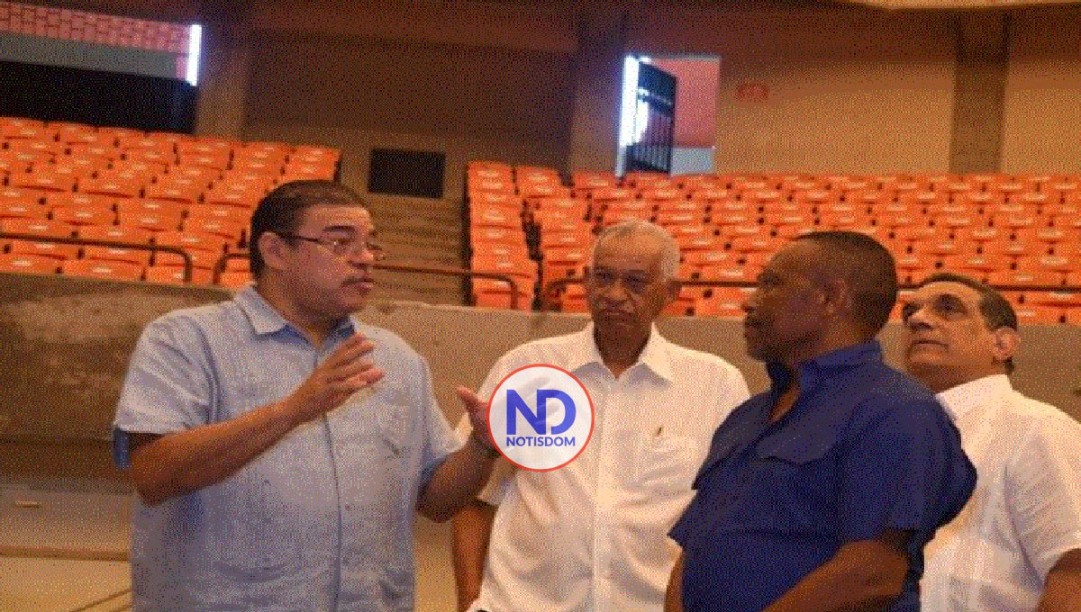 Gobierno invierte RD$33 millones en remodelación coliseo Teo Cruz 2 Gobierno invierte RD$33 millones en remodelación coliseo Teo Cruz