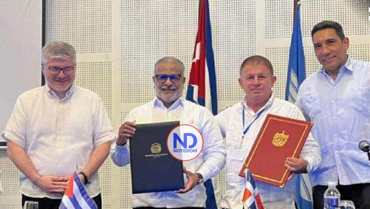 RD y Cuba firman acuerdo que permitirá mayor cantidad de vuelos entre los dos países