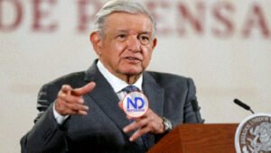 López Obrador califica de faramalla candidaturas de la oposición