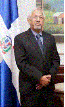 LUIS HERNANDEZ 1 Educación licitará 400 aulas móviles para nuevo año escolar