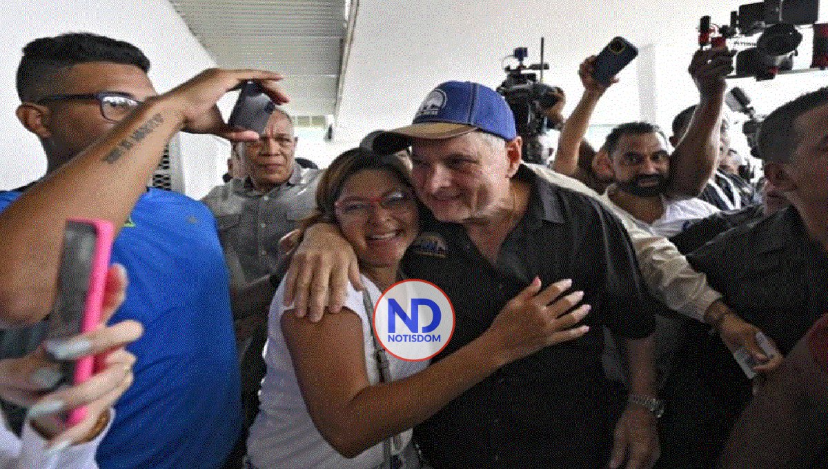 Martinelli, primer candidato a las presidenciales en Panamá de 2024