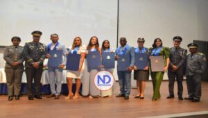 Hospital General Docente PN gradúa la primera promoción de Medicina Interna