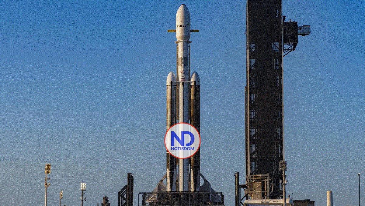 La NASA y SpaceX retrasan por mal tiempo al domingo la misión de abastecimiento a la EEI