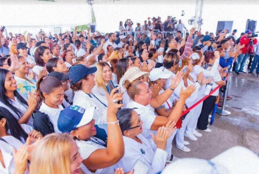 NAVARRETE 1 Gobierno entrega hospital remozado y equipado