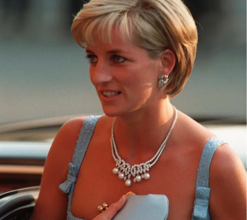 La subasta de las joyas que Diana lució antes de morir, cancelada tras una venta privada 3 PRINCESA DIANA 2 La subasta de las joyas que Diana lució antes de morir, cancelada tras una venta privada
