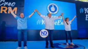 PRM juramenta al exsenador peledeísta Luis René Canaán