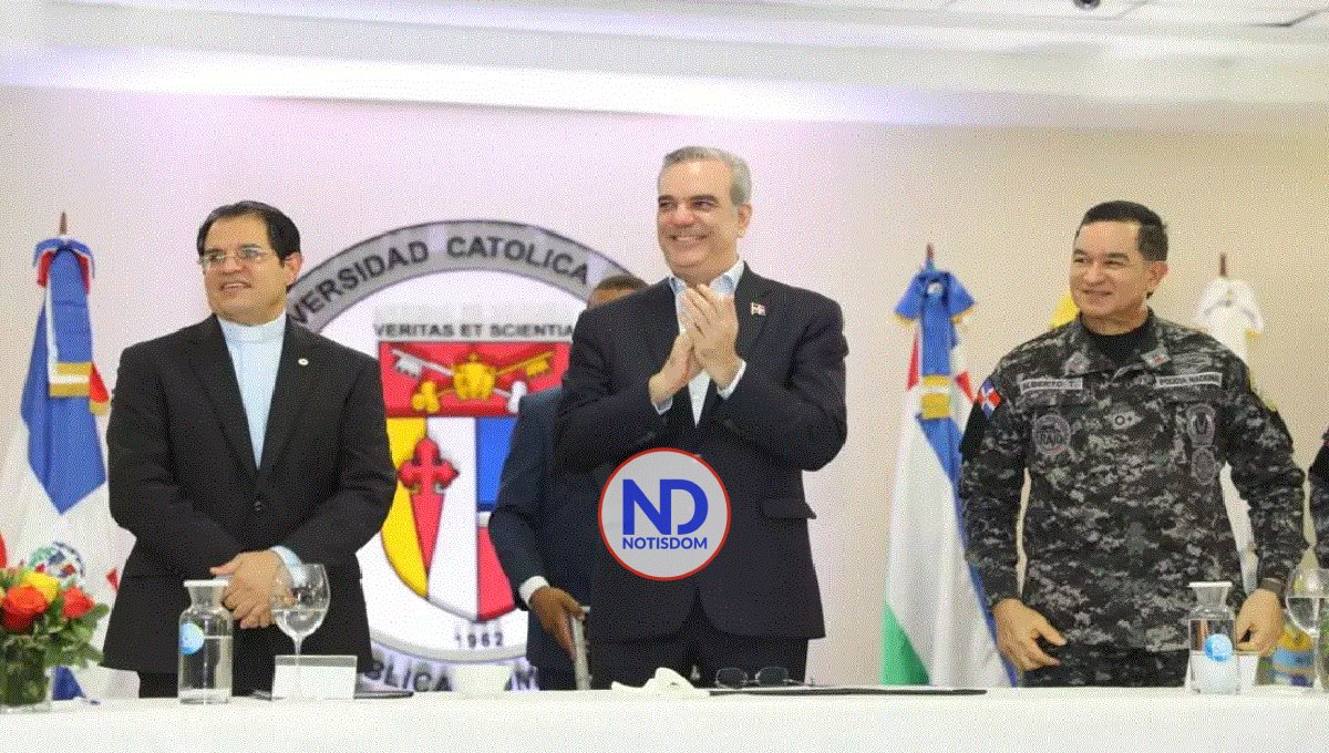 Abinader encabeza graduación de 757 policías en derechos humanos y convivencia ciudadana