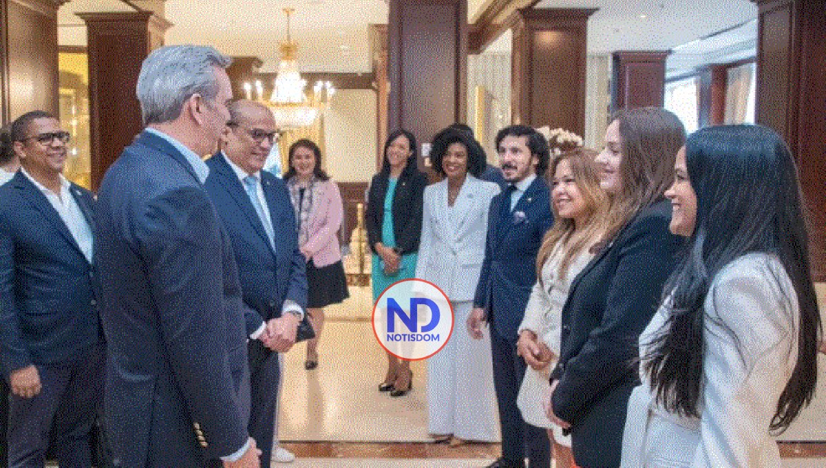 Abinader arriba a Bruselas para asistir a III Cumbre Europa-CELAC