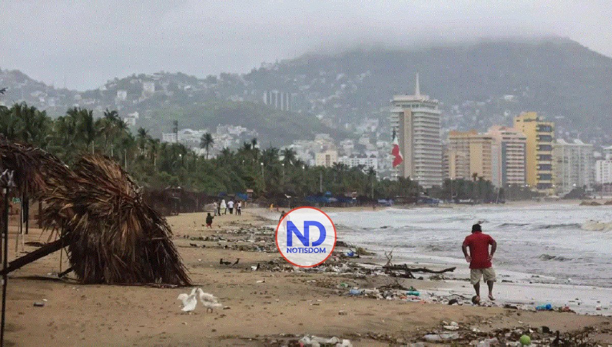 Huracán Beatriz, de categoría 1, se localiza a 100 kilómetros de la costa mexicana 2 Huracán Beatriz, de categoría 1, se localiza a 100 kilómetros de la costa mexicana