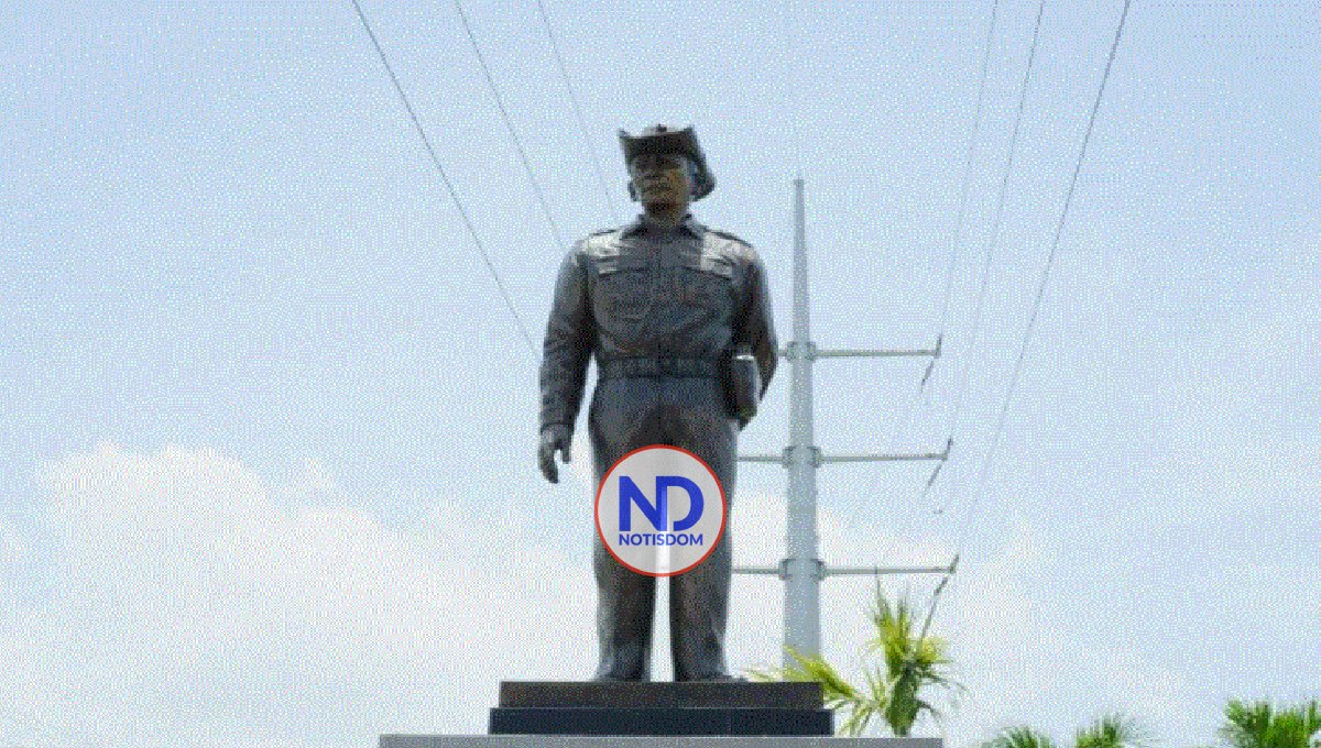 ASDE develiza estatua dedicada al general panameño Omar Torrijos