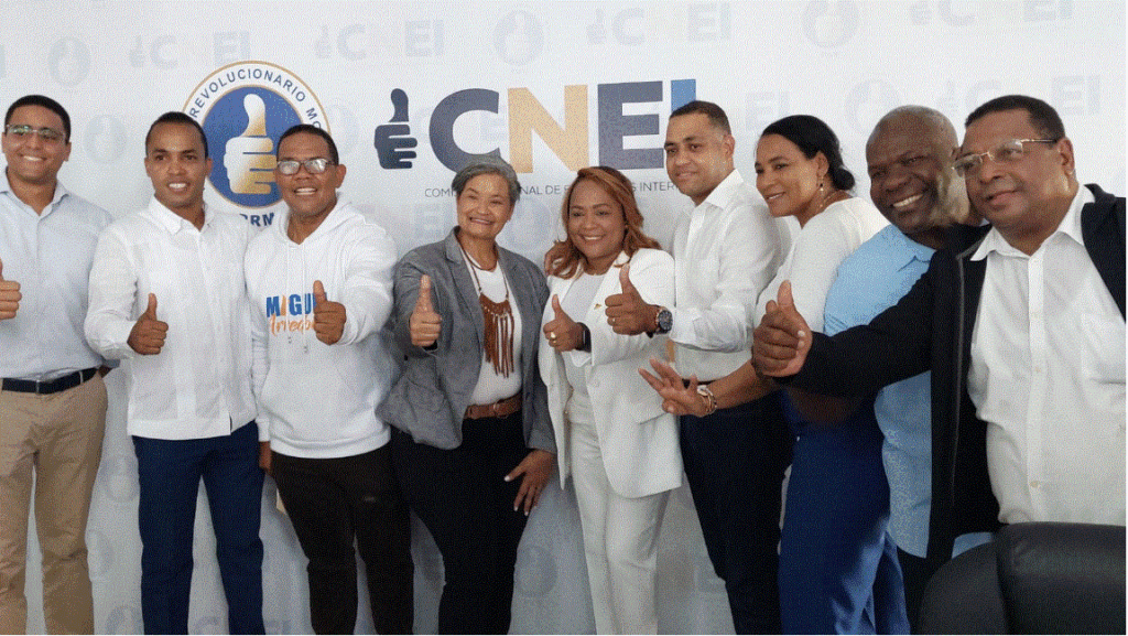 FOTO 1 PRM inicia proceso inscripción de precandidatos en San Pedro de Macorís