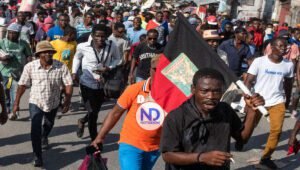 Haití, a la puerta de una intervención, diez meses después de solicitud de primer ministro